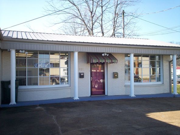 Office For Lease: 311 W Lee St, Athens, AL 35611